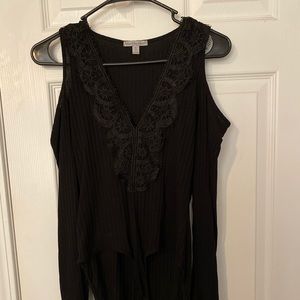 Cut-out shoulder Black ribbed body suit